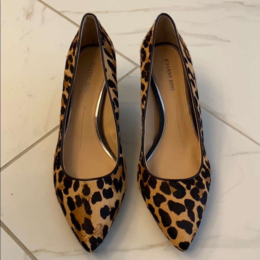 New Gianni Bini Leopard Kitten Heels